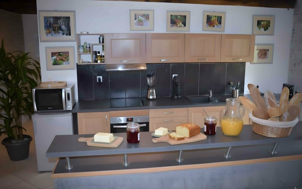 Jardin d'hiver, bar sur cuisine ouverte